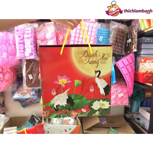 Hộp giấy trung thu 4 bánh dày Hộp giấy trung thu 4 bánh dày