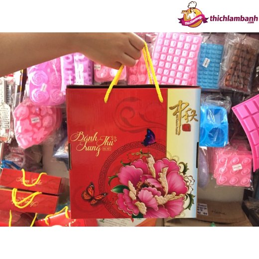 Hộp giấy trung thu 4 bánh dày Hộp giấy trung thu 4 bánh dày